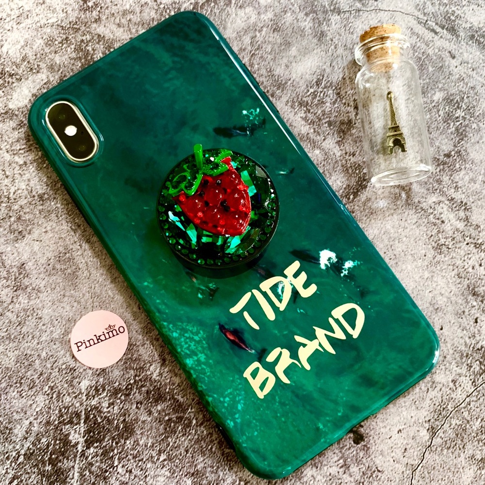 New iPhone X/XS/XS Max Strawberry Rhinestone Case